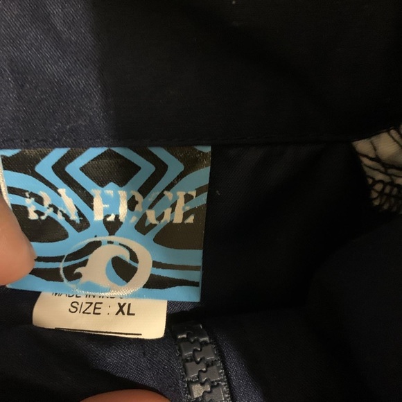 Polynesian jacket - Picture 2 of 3